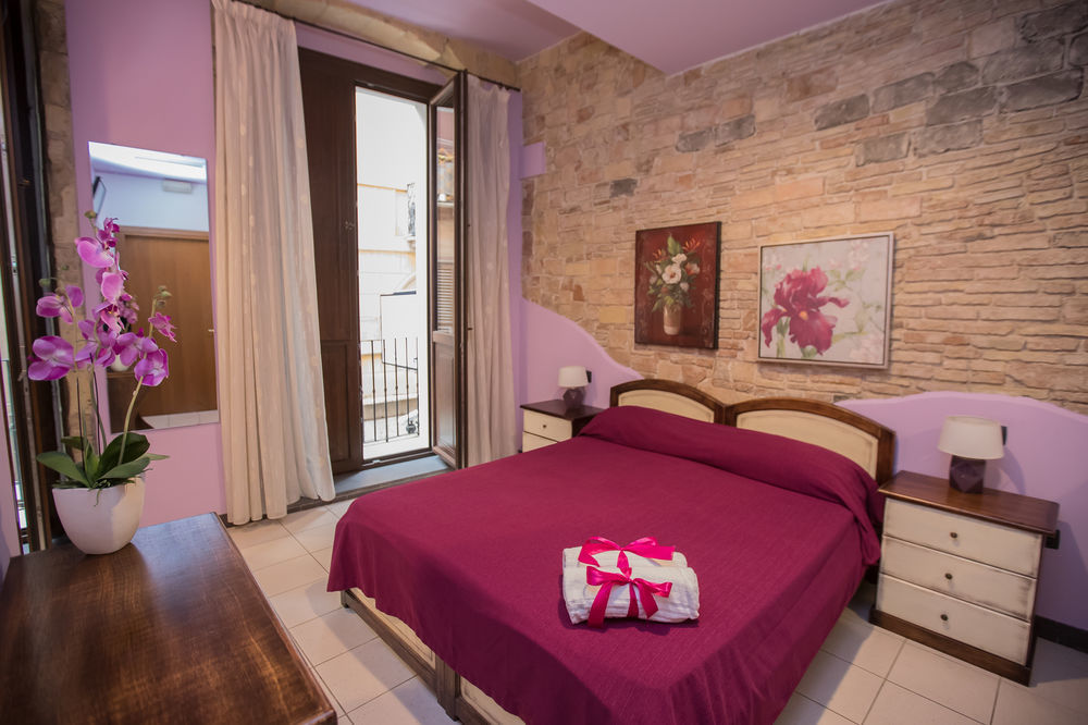 קליארי Arcobaleno Rooms מראה חיצוני תמונה